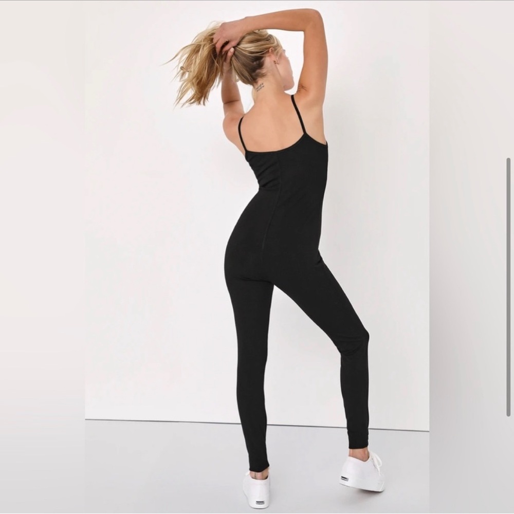 NWOT Lulu’s Super Base black ribbed jumpsuit - Picture 2 of 2